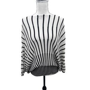 See and be seen short sleeve knit light weight sweater size medium